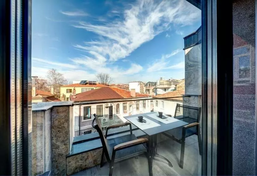 پانسیون Boutique Guest Houseruvan