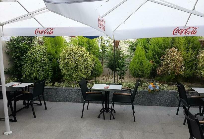 پانسیون Boutique Guest Houseruvan