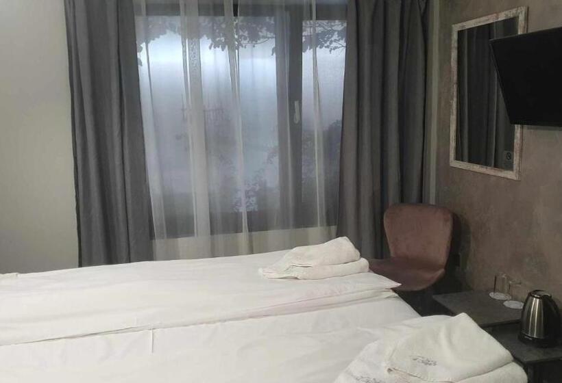 پانسیون Boutique Guest Houseruvan