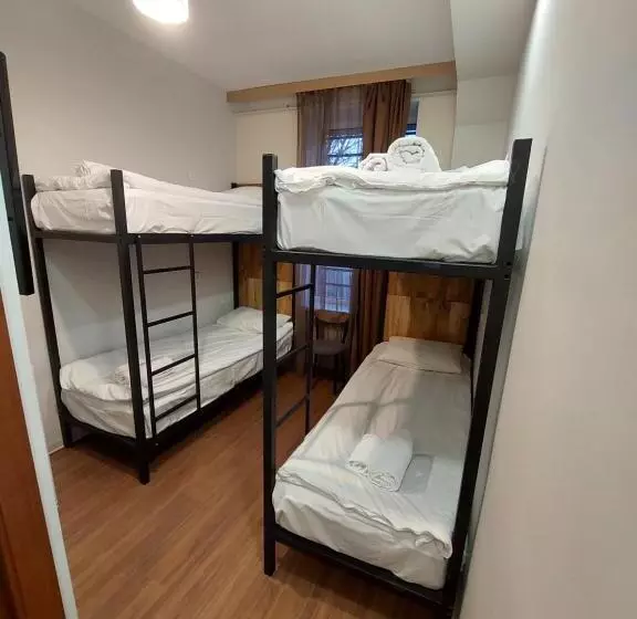 پانسیون Lori Guest House