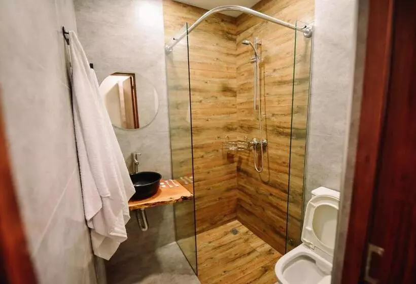 پانسیون Lori Guest House