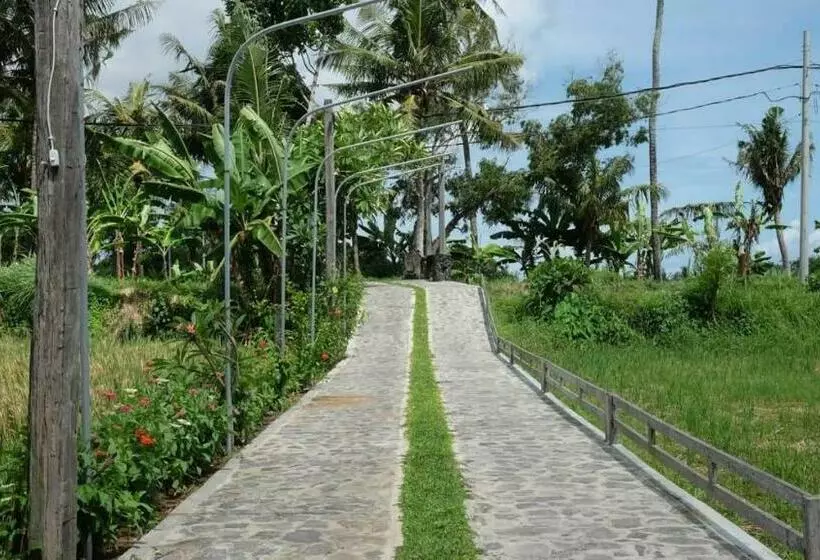 پانسیون Villa Umah Ulin