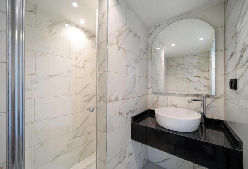 هاستل The Central House Istanbul Galata