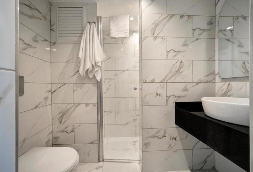 هاستل The Central House Istanbul Galata