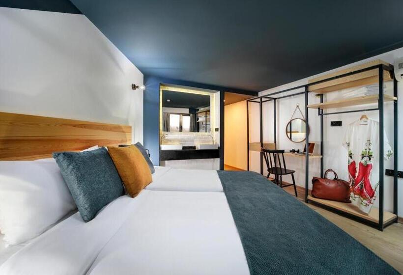 هاستل The Central House Istanbul Galata