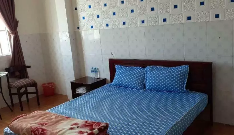 تختخواب و صبحانه Nhà Nghỉ Bình Yên