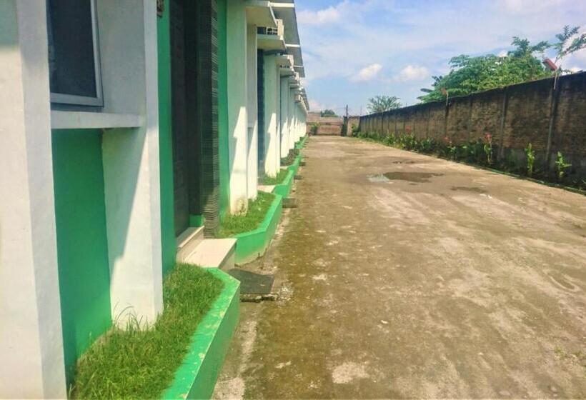 Отель Bukit Panembahan