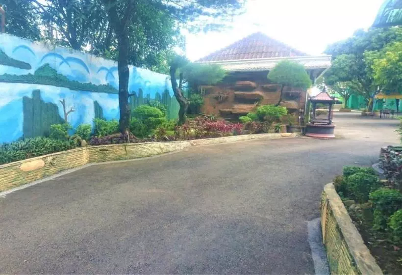 Hotelli Bukit Panembahan