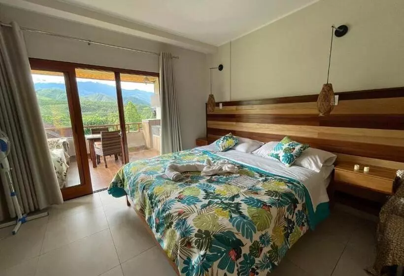 Hotelli Mercedes Lodge