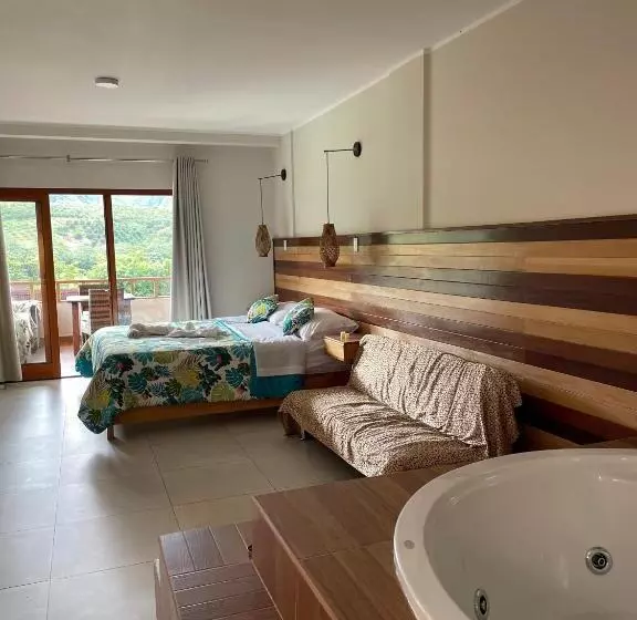 Hotelli Mercedes Lodge