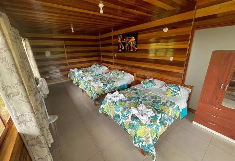 Hotelli Mercedes Lodge