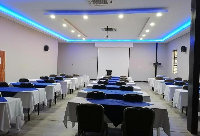 فندق The Royal Courtyard