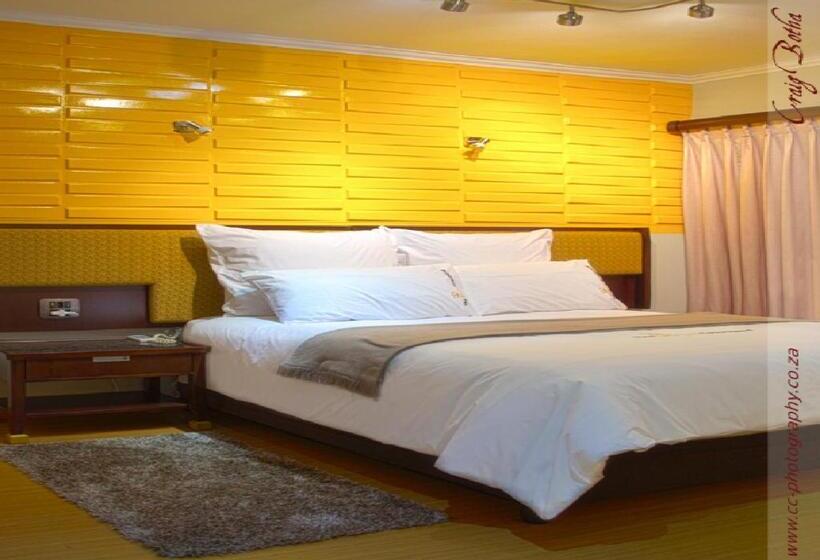 فندق The Royal Courtyard