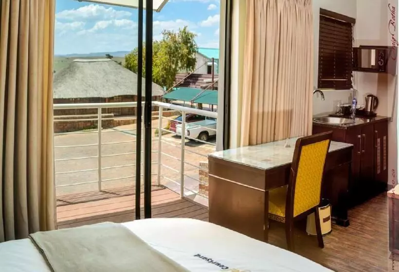 Hotelli The Royal Courtyard