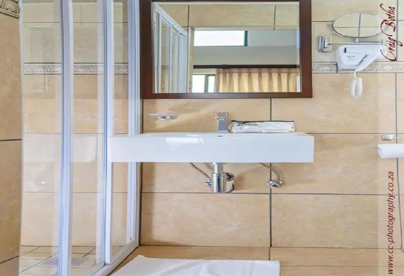 Hotelli The Royal Courtyard