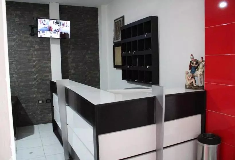 ホテル Hostal Vittoria