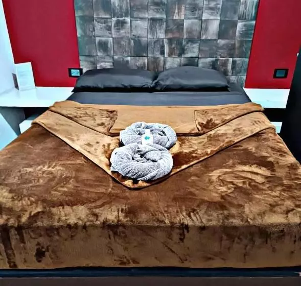 ホテル Hostal Vittoria