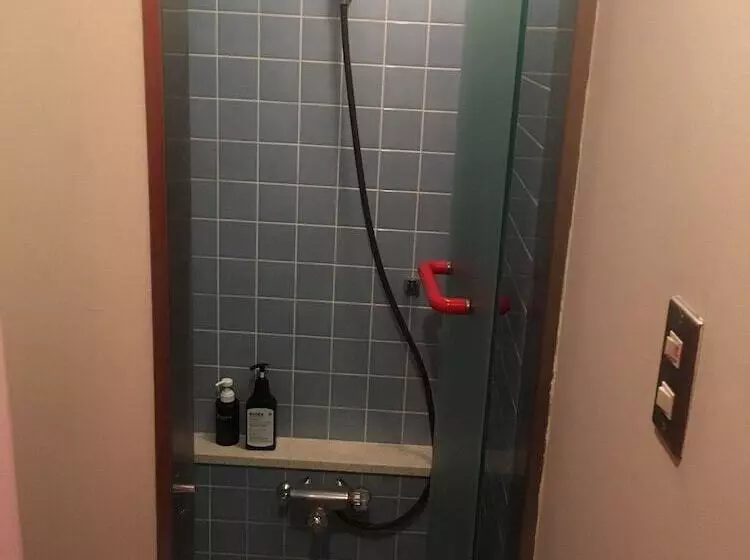 Narita Airport Samurai Hostel