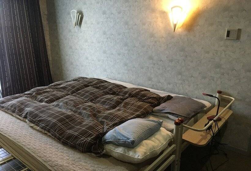 Narita Airport Samurai Hostel