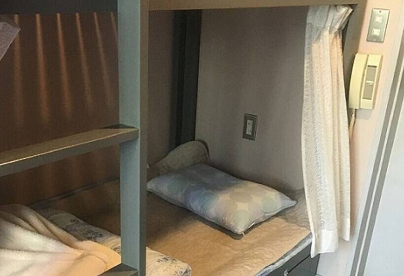 Narita Airport Samurai Hostel