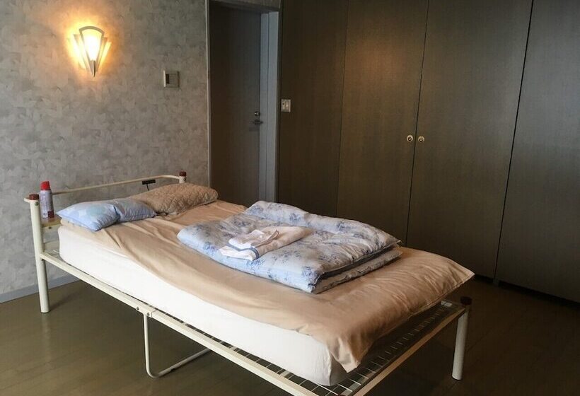 Narita Airport Samurai Hostel