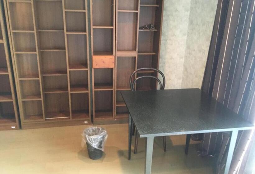 Narita Airport Samurai Hostel