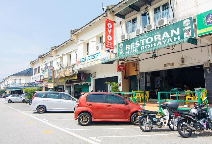 Oyo 1224 Hotel Hajah Rohayah