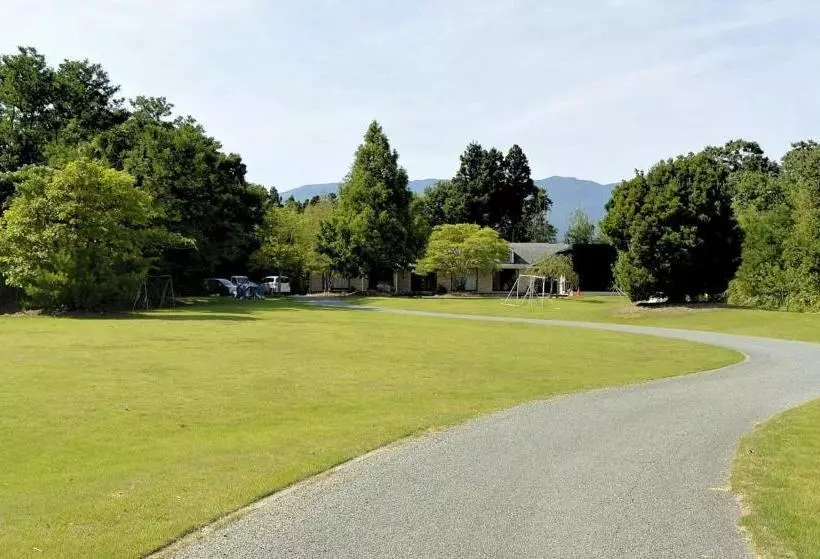 Majatalo Guest House Third Place