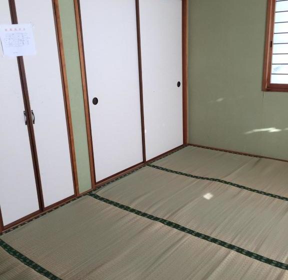 بنسيون Iwamino Oyado Lucere