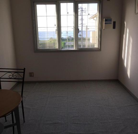 بنسيون Iwamino Oyado Lucere