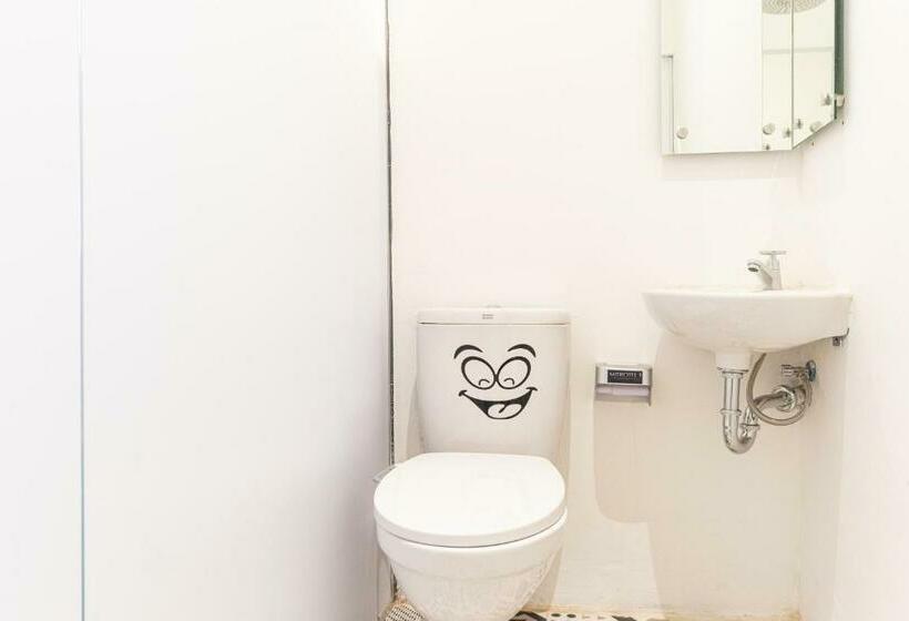 بنسيون Reddoorz Plus At Mitrotel Medan