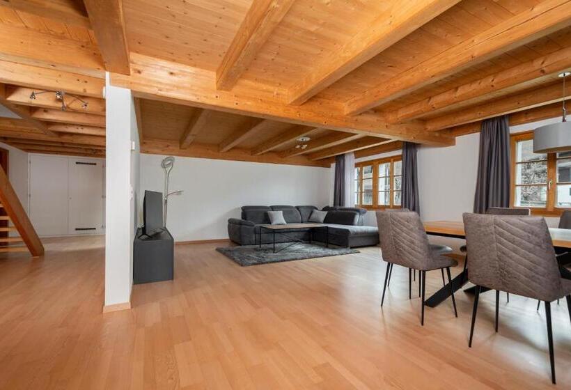 Hostel Gasthof Krone Blatten