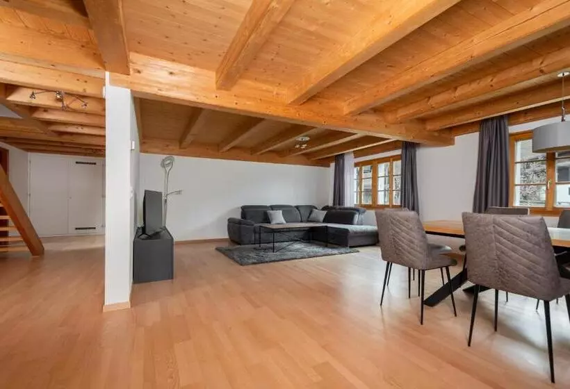 Retkeilymaja Gasthof Krone Blatten