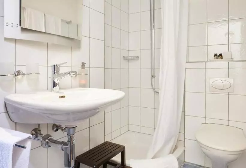 Retkeilymaja Gasthof Krone Blatten