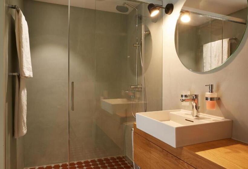 Hostel Gasthof Krone Blatten