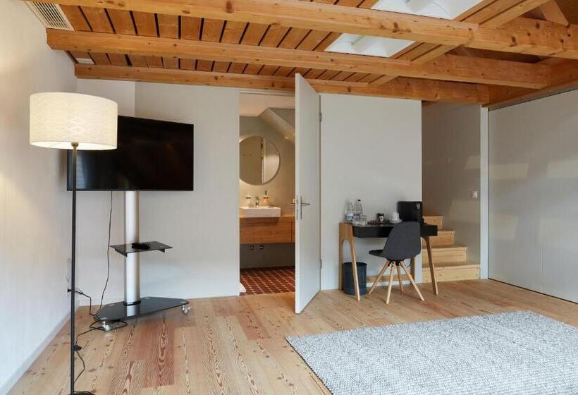 Hostel Gasthof Krone Blatten