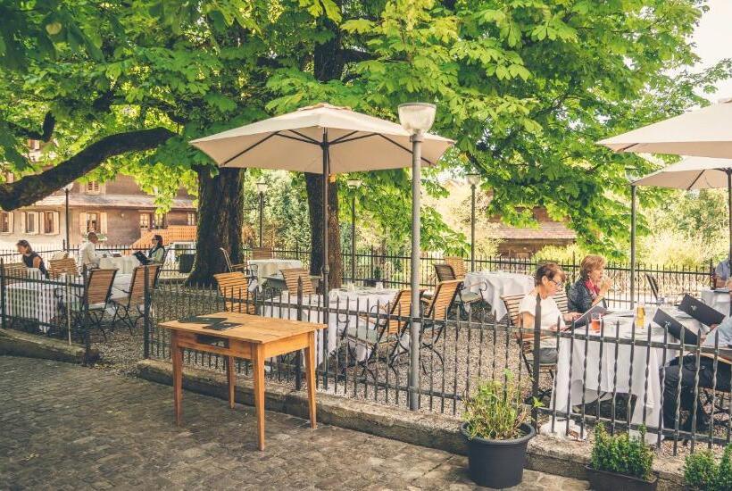 Hostel Gasthof Krone Blatten