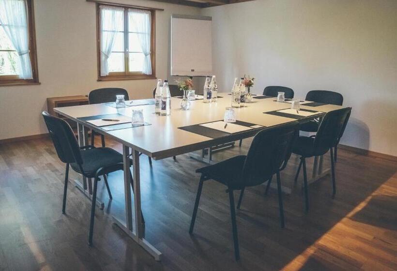 Hostel Gasthof Krone Blatten