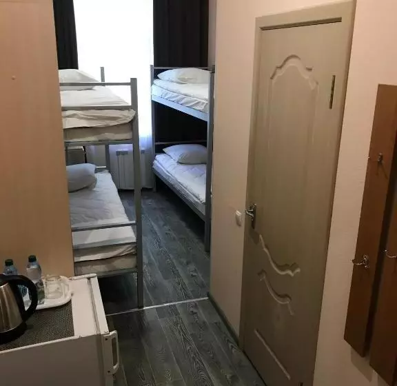 ユースホステル Seven