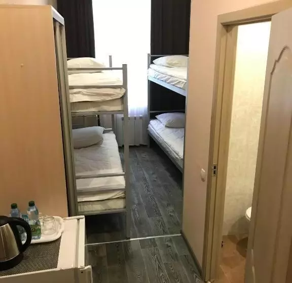 ユースホステル Seven