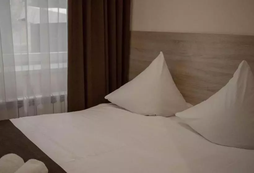 ユースホステル Seven