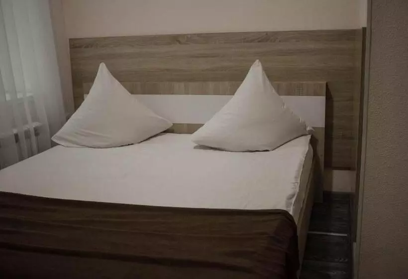 ユースホステル Seven