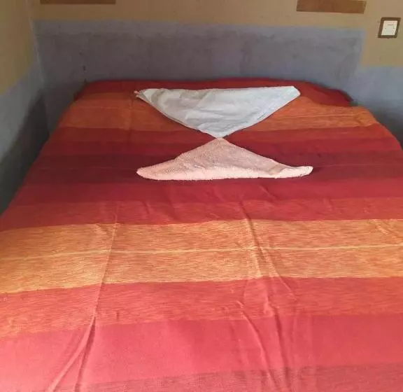 Retkeilymaja Tazoult Ouzina