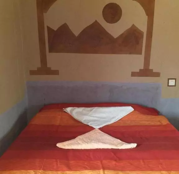 Retkeilymaja Tazoult Ouzina