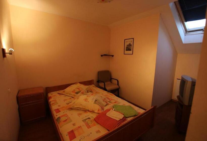 مبيت وإفطار Panorama Cehu Silvaniei