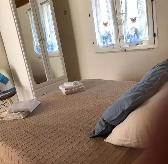 Butterfly B&b
