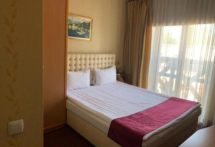 فندق готельна ресторація україночка