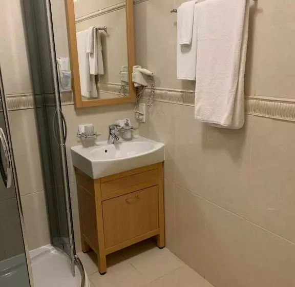 Hotelli готельна ресторація україночка