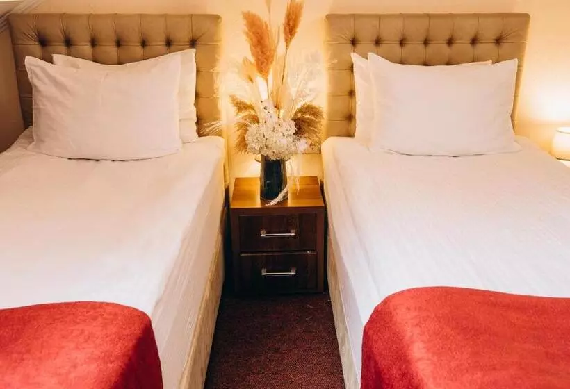 Hotelli готельна ресторація україночка