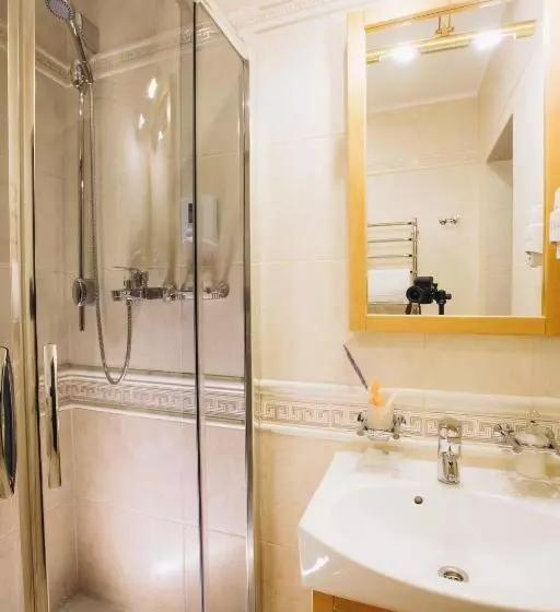 Hotelli готельна ресторація україночка